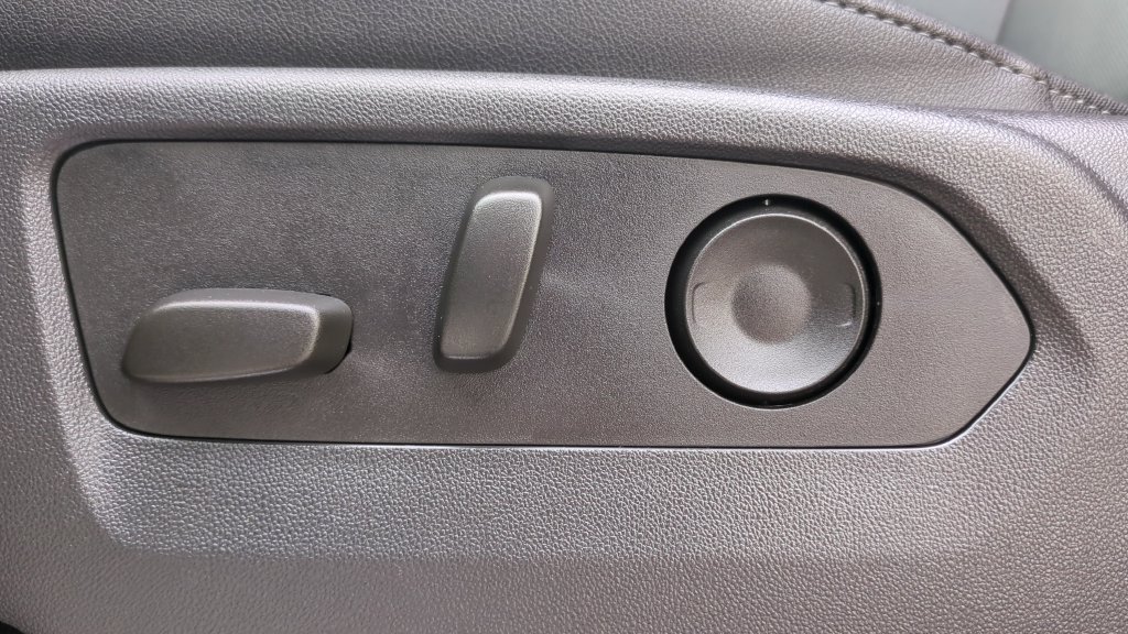 Used 2024 GMC Sierra 1500 SLT w/ SLT Premium Plus Package AWD/4WD image 15