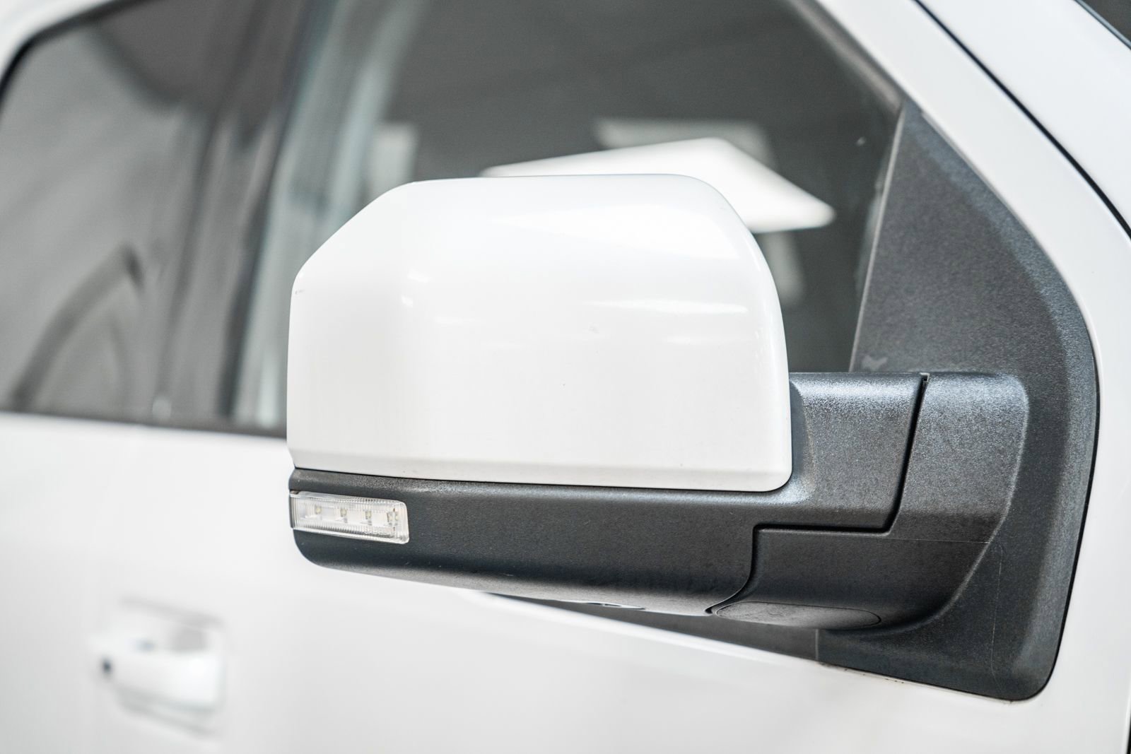 Used 2015 Ford F150 Lariat w/ Equipment Group 501A Mid image 14