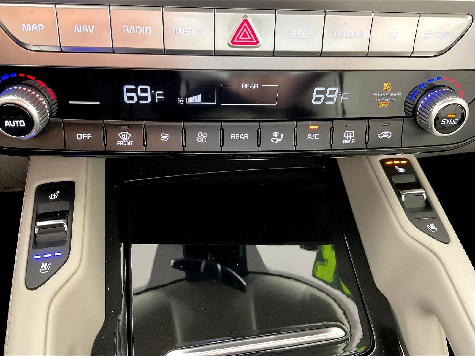 Used 2025 Kia Telluride EX FWD image 37