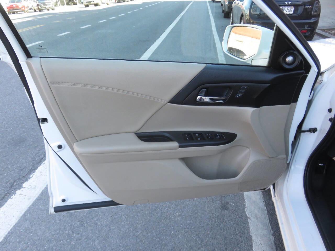 Used 2013 Honda Accord EX-L image 27