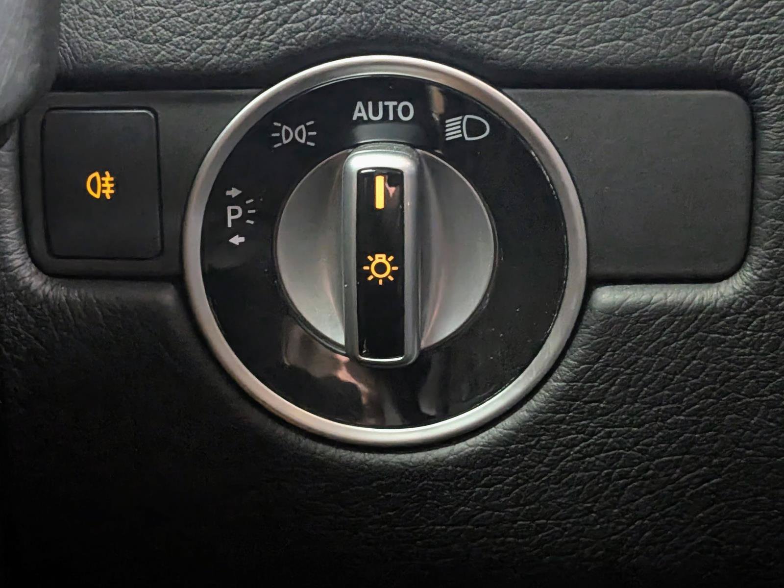 Used 2013 Mercedes-Benz G 63 AMG 4MATIC image 32