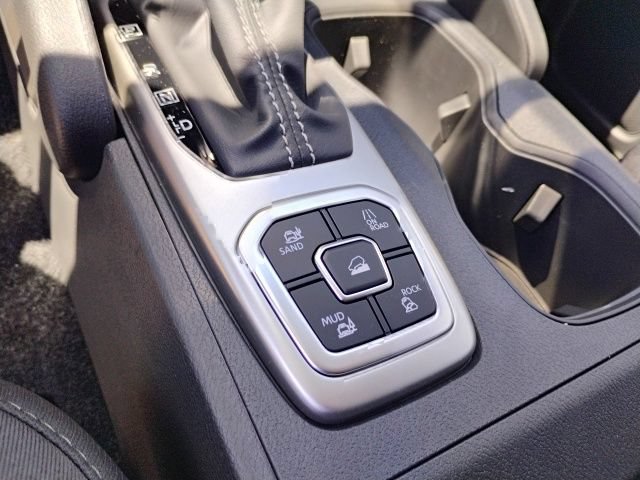 New 2026 Nissan Frontier SV w/ All-Weather Content Package AWD/4WD image 17