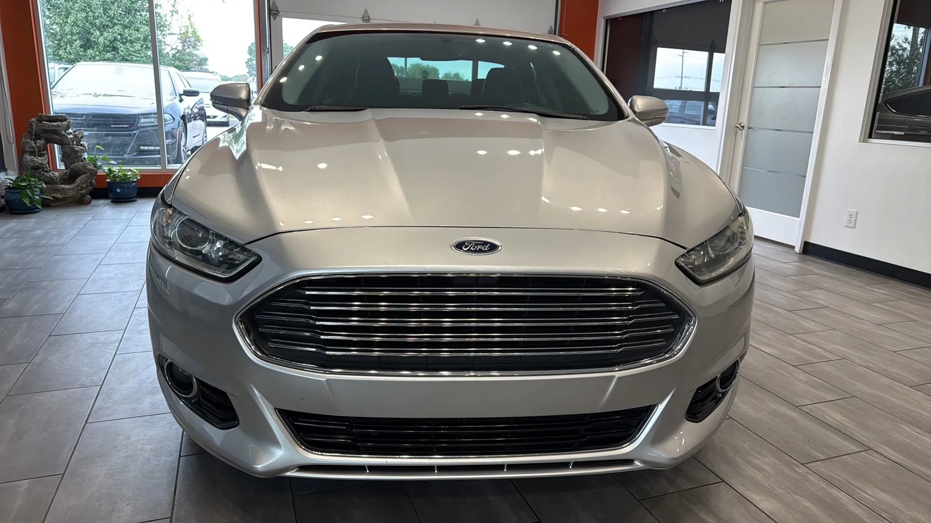 Used 2016 Ford Fusion Titanium AWD/4WD image 2