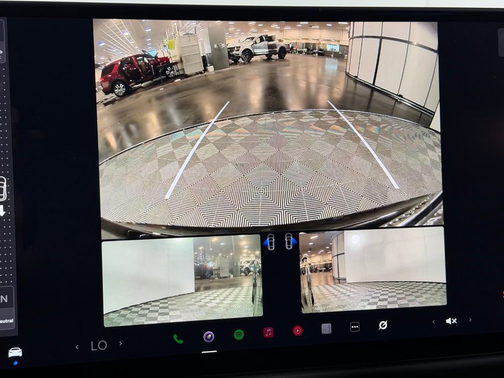 Used 2024 Tesla Model S AWD/4WD image 18