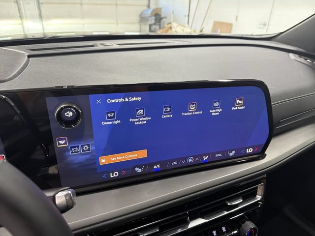 New 2026 Chevrolet Traverse LT w/ Driver Confidence Package FWD image 31