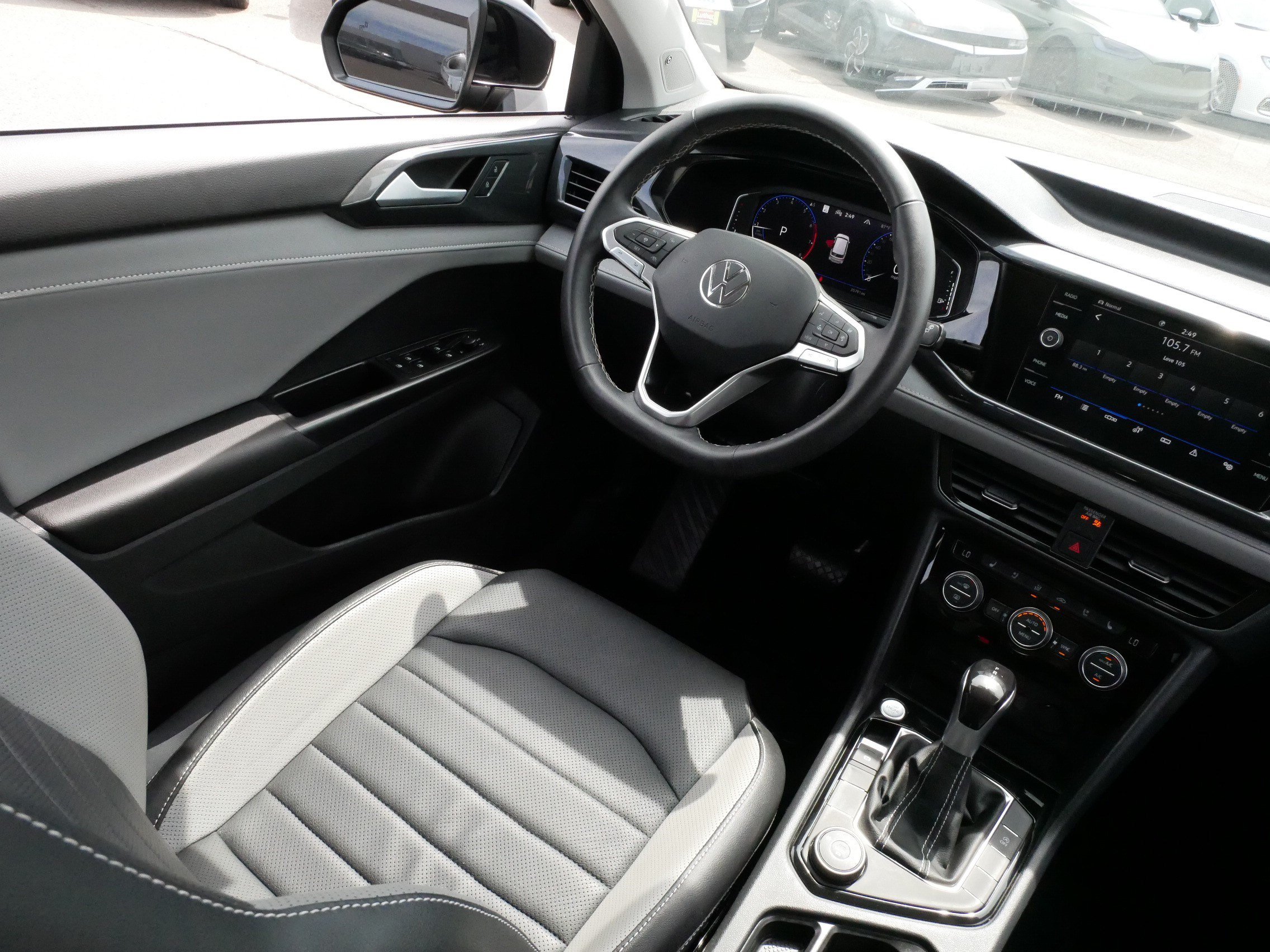 Certified 2023 Volkswagen Taos SEL AWD/4WD image 9