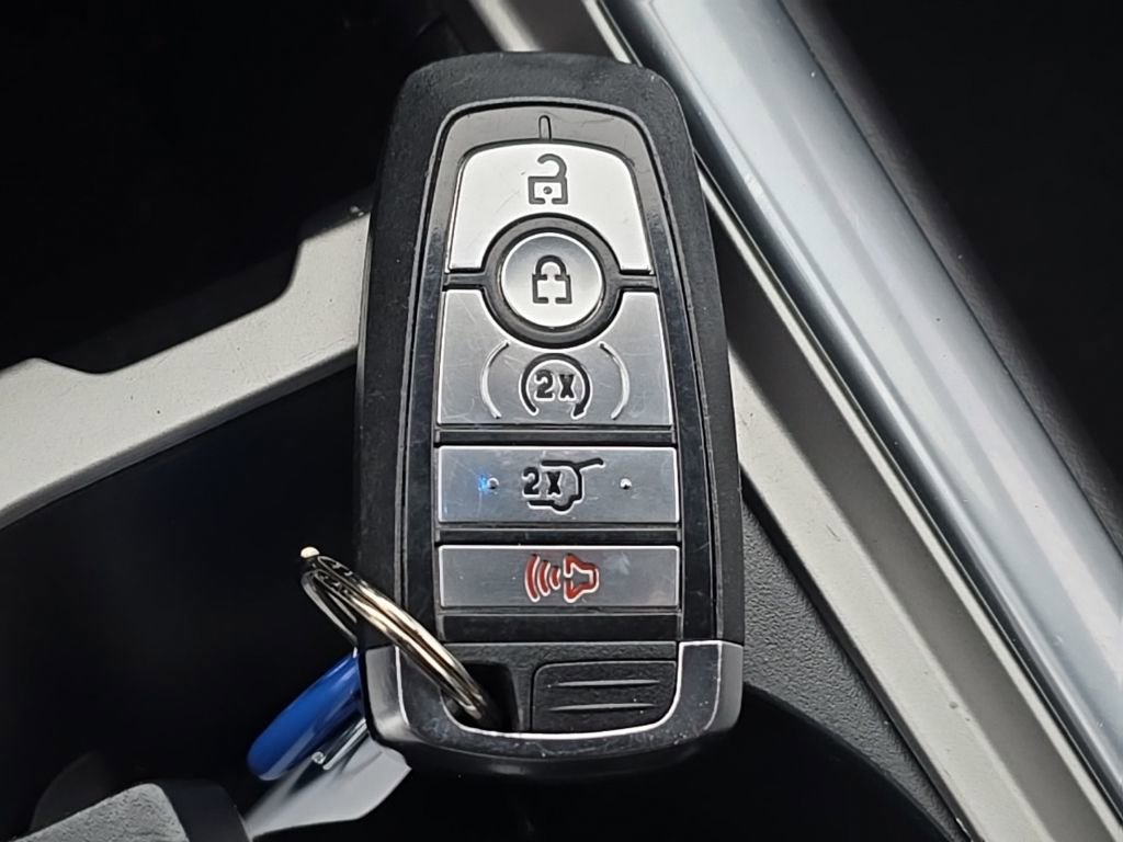 Used 2023 Ford Explorer XLT w/ Equipment Group 202A image 6