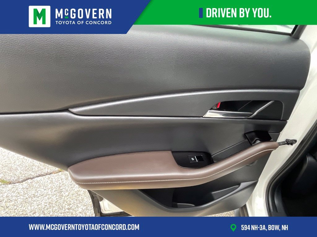 Used 2021 MAZDA CX-30 AWD 2.5 S w/ Premium Package image 19