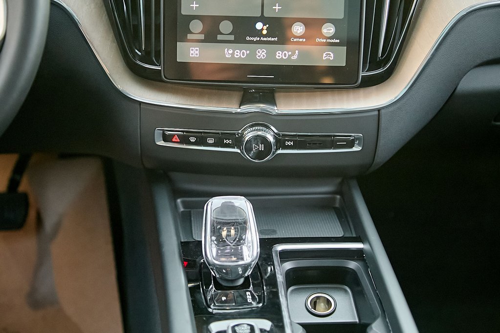 New 2026 Volvo XC60 T8 Plus w/ Protection Package Premier AWD/4WD image 27