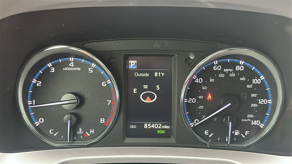 Used 2018 Toyota RAV4 Limited FWD image 2