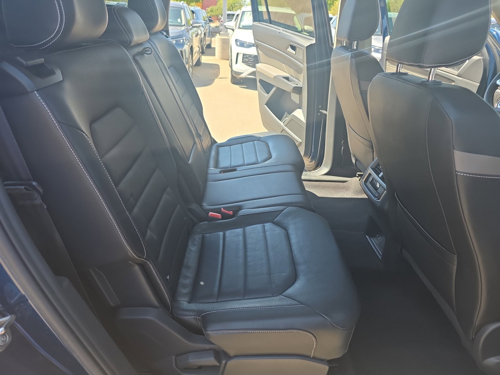 Used 2021 Volkswagen Atlas SEL Premium AWD/4WD image 18