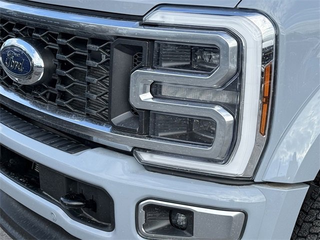 Used 2025 Ford F450 Platinum w/ Platinum Plus Package image 27