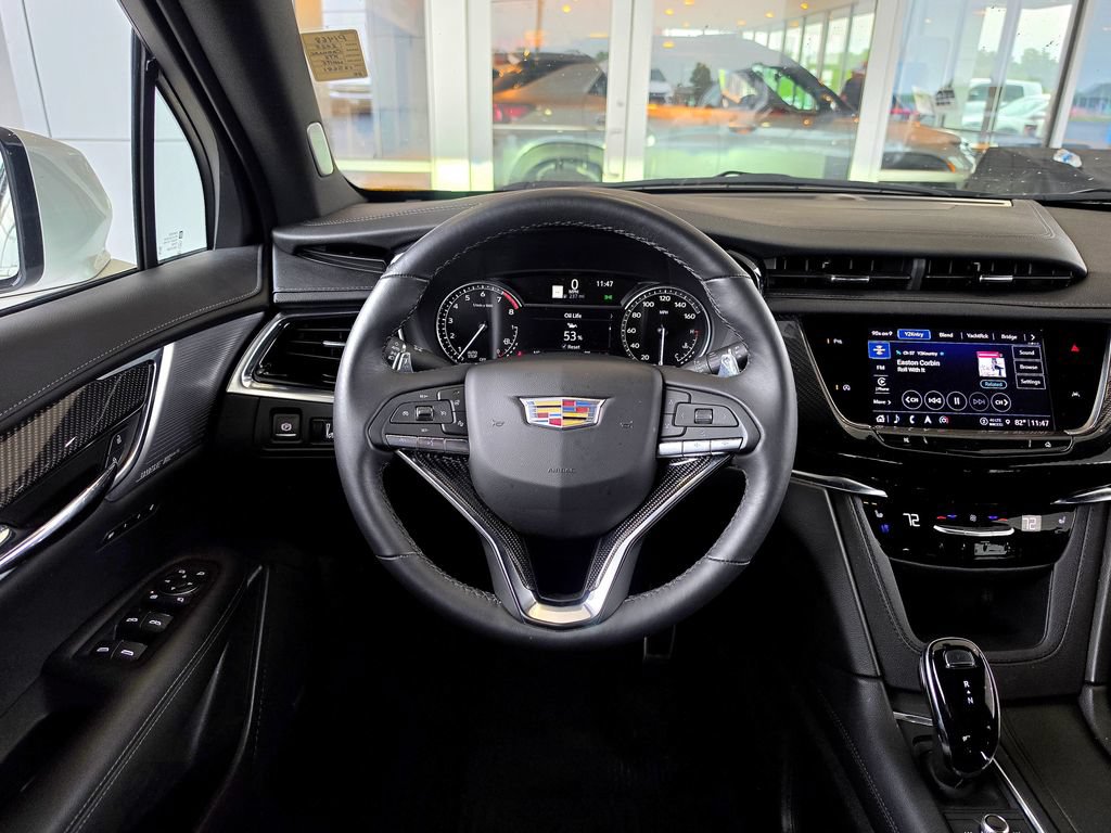 Used 2025 Cadillac XT6 Sport w/ LPO, Floor Liner Package AWD/4WD image 18