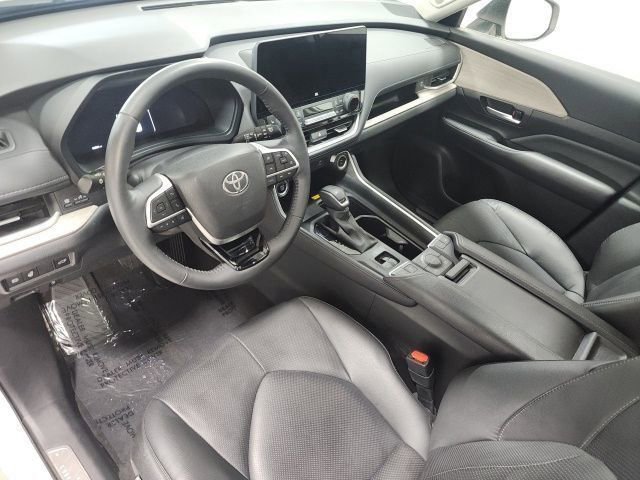 Certified 2024 Toyota Grand Highlander Limited image 27
