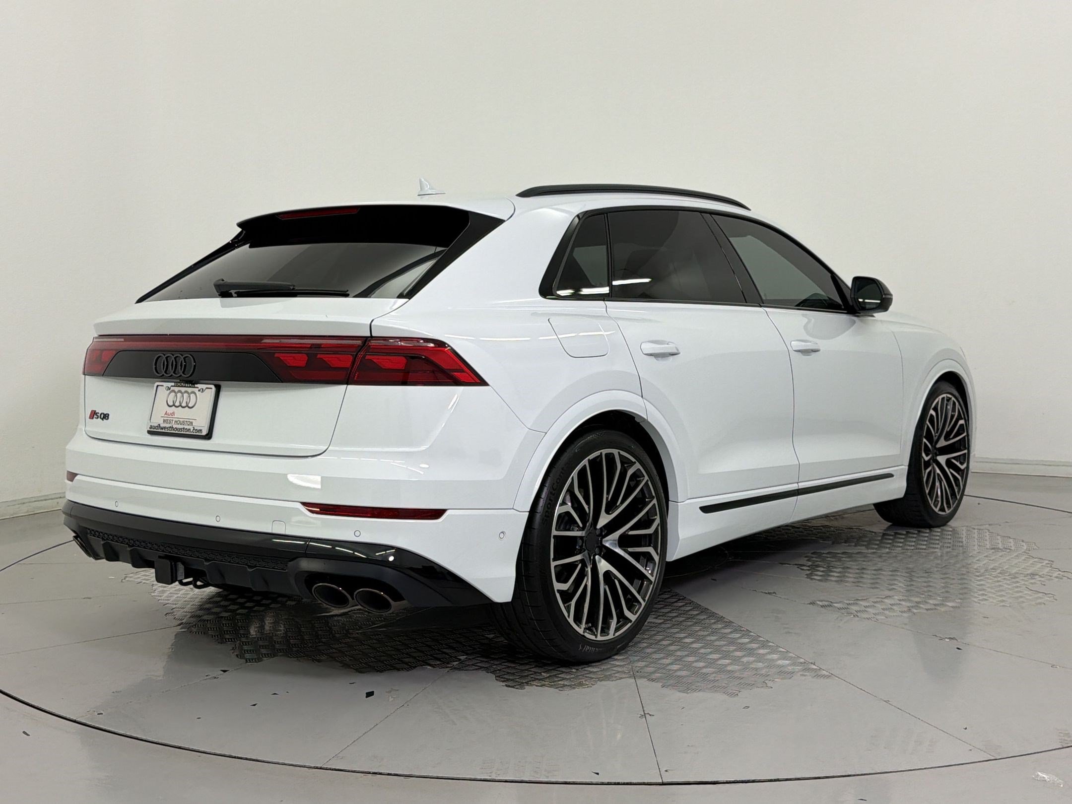 New 2026 Audi SQ8 Prestige AWD/4WD image 9