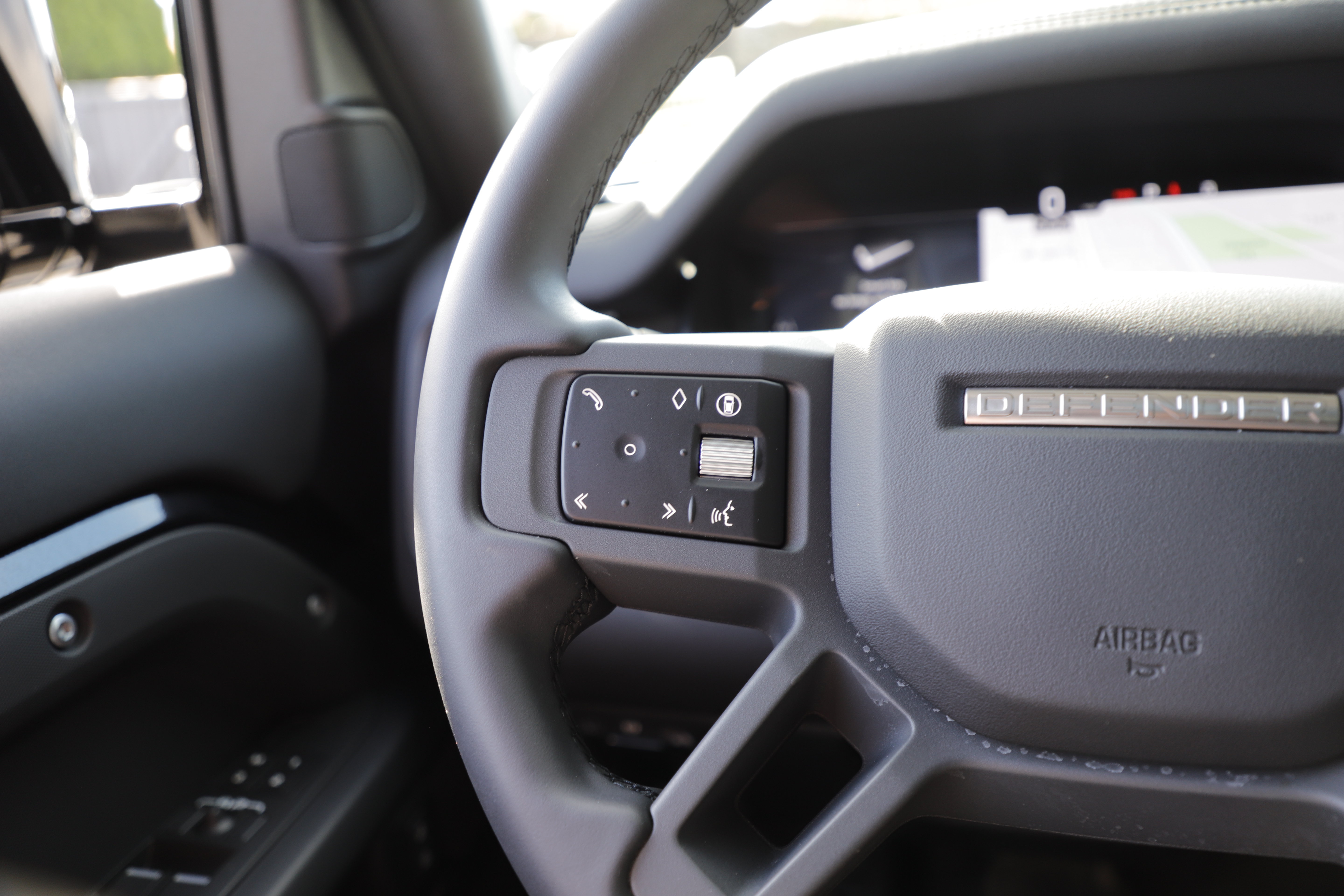 Certified 2026 Land Rover Defender 110 S AWD/4WD image 25