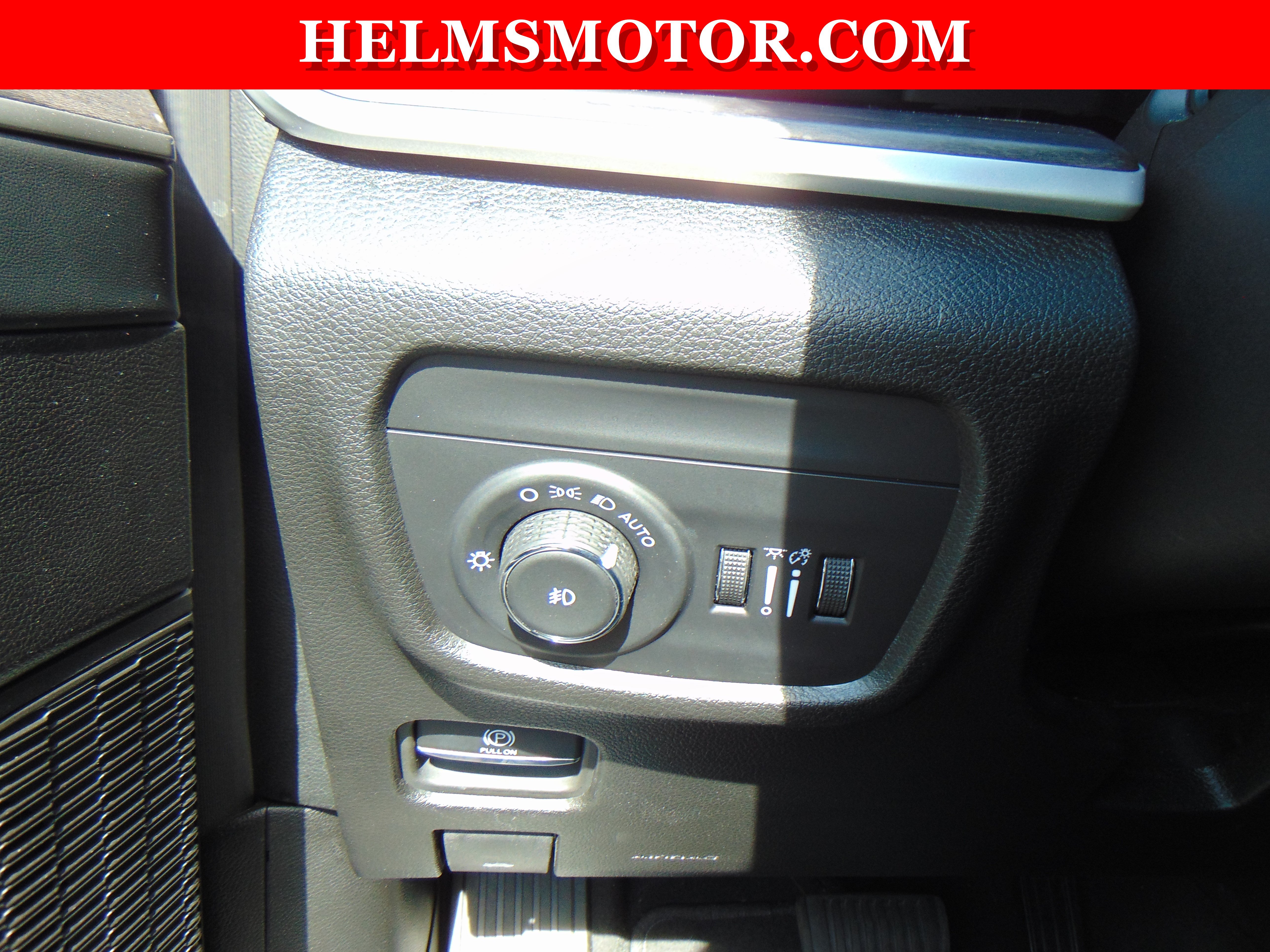 Used 2024 Jeep Grand Cherokee L Limited w/ Black Appearance Package AWD/4WD image 18