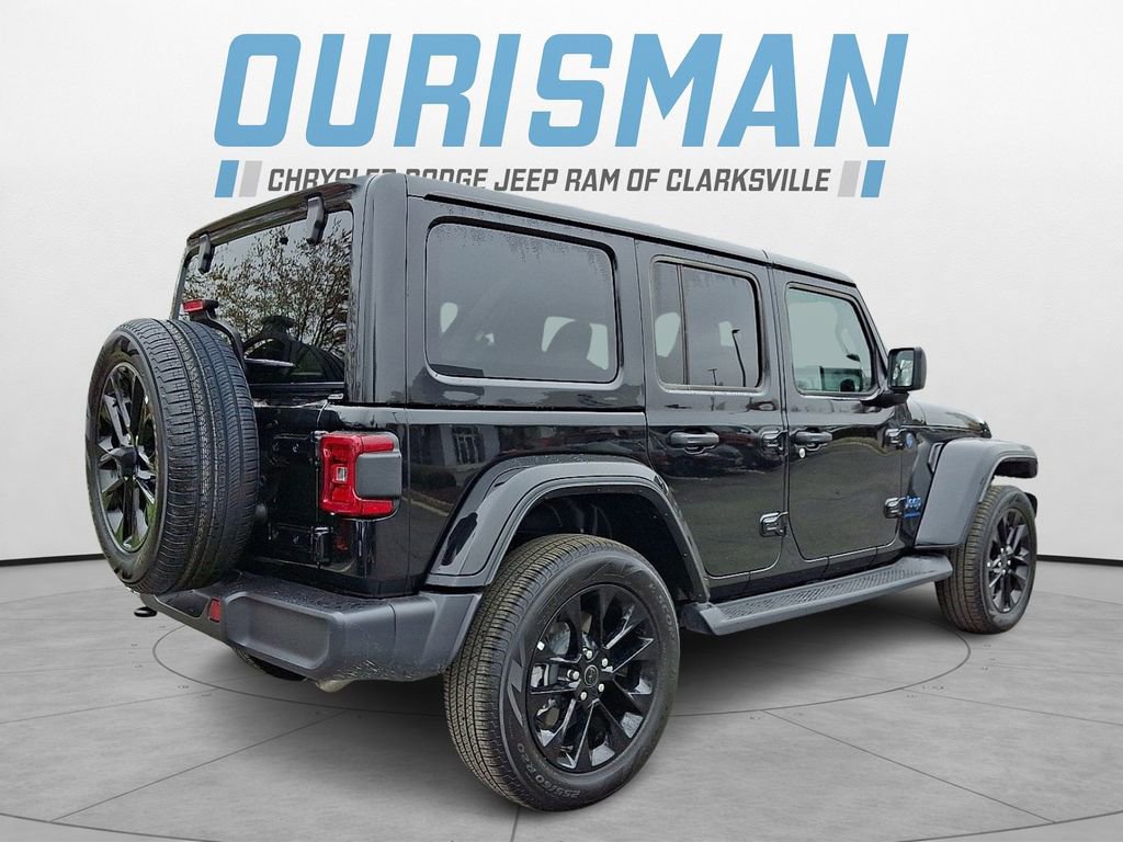 Used 2025 Jeep Wrangler Unlimited Sahara image 6