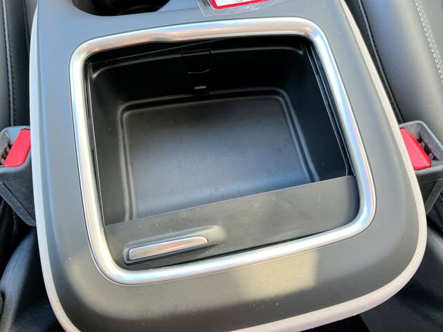 Used 2023 Chrysler Pacifica Touring-L w/ Uconnect Theater Family Group FWD image 24