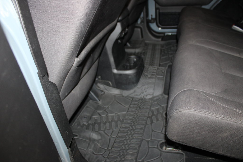 Used 2015 Jeep Wrangler Unlimited Sport AWD/4WD image 31