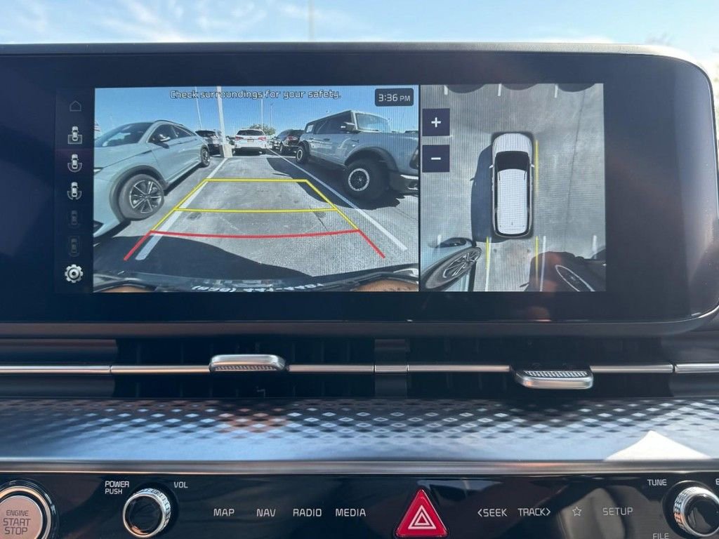 Used 2024 Kia Carnival SX Prestige image 25