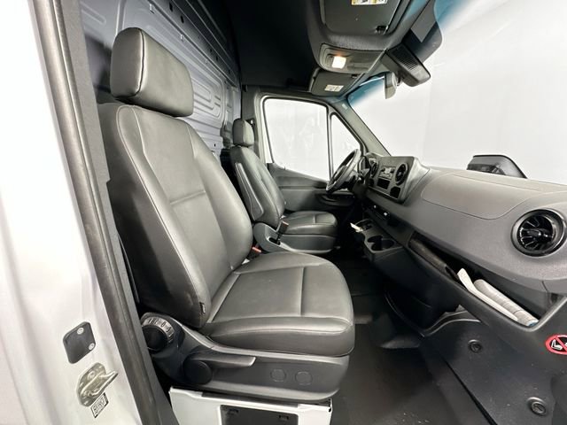 Used 2025 Mercedes-Benz Sprinter 2500 image 22