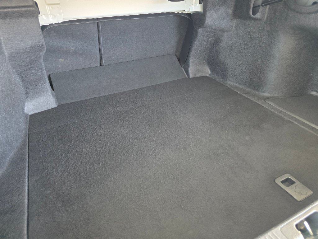 Used 2025 Toyota Camry SE FWD image 16