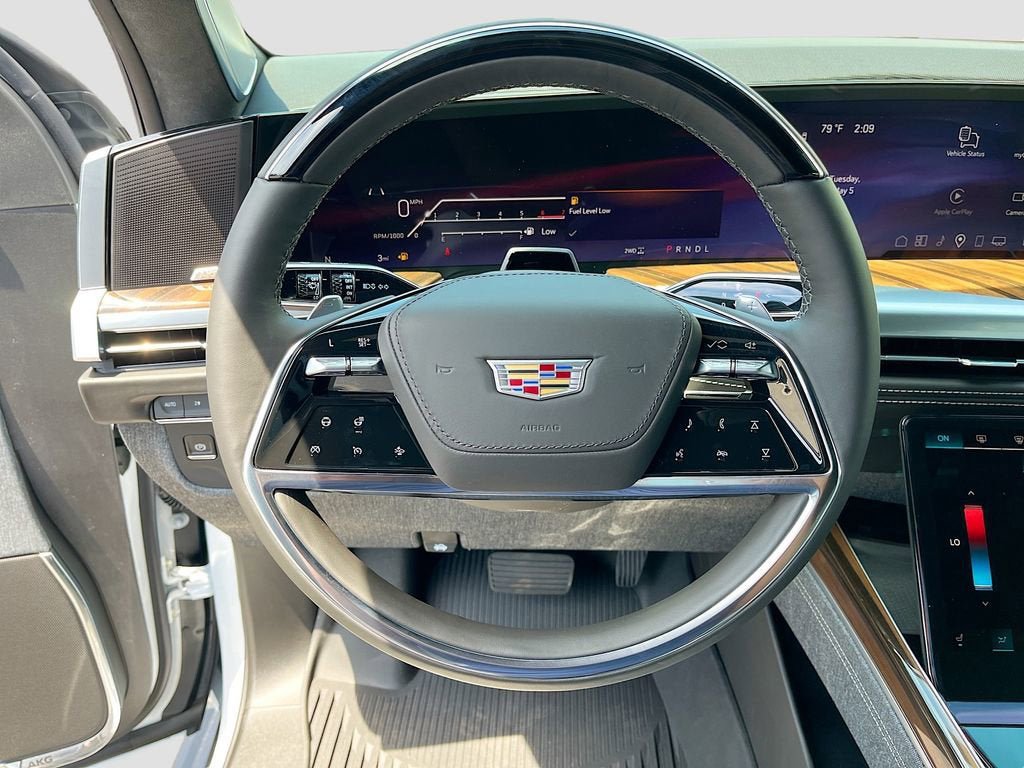New 2026 Cadillac Escalade ESV Platinum Sport w/ LPO, ONYX Package AWD/4WD image 17