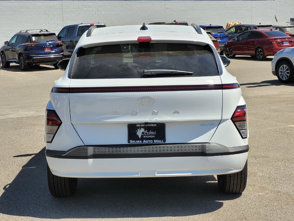 New 2025 Hyundai Kona SEL FWD image 5