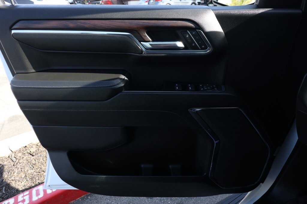 Used 2024 GMC Sierra 1500 SLT image 23