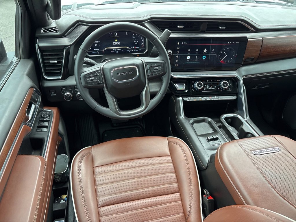 Used 2024 GMC Sierra 3500 Denali Ultimate image 16