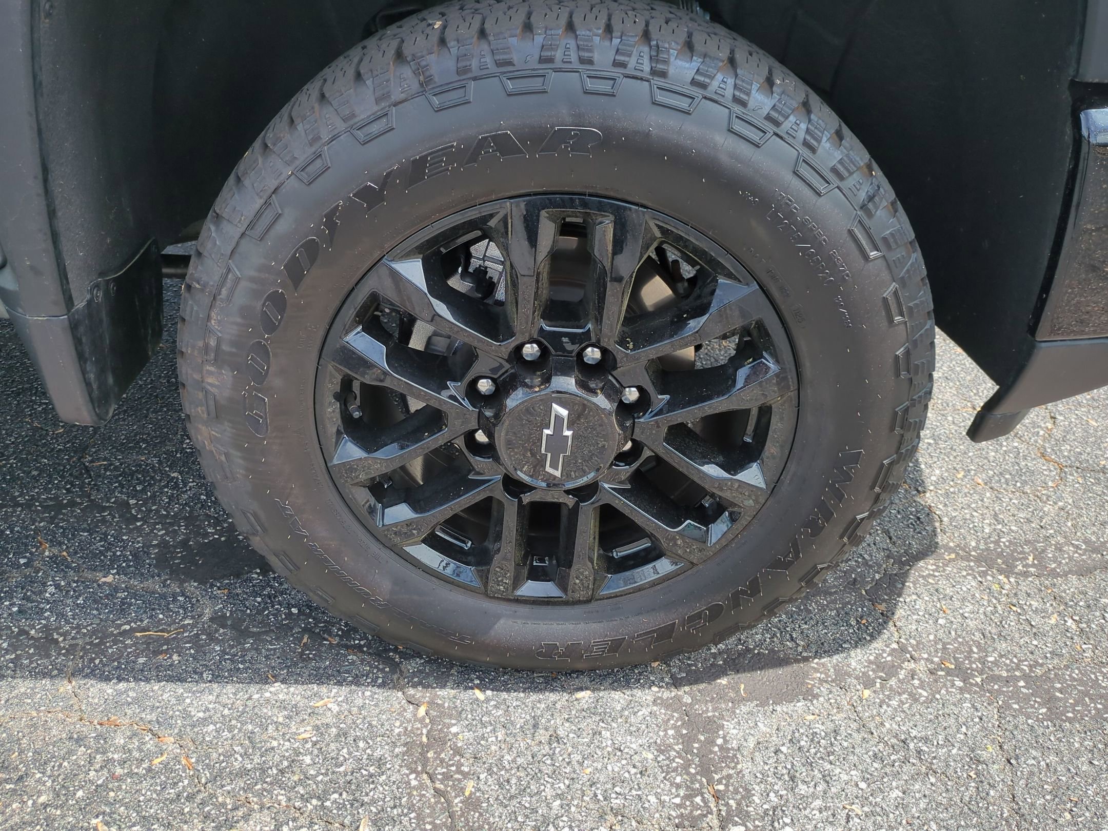 Certified 2025 Chevrolet Silverado 2500 Custom w/ Custom Value Package AWD/4WD image 12