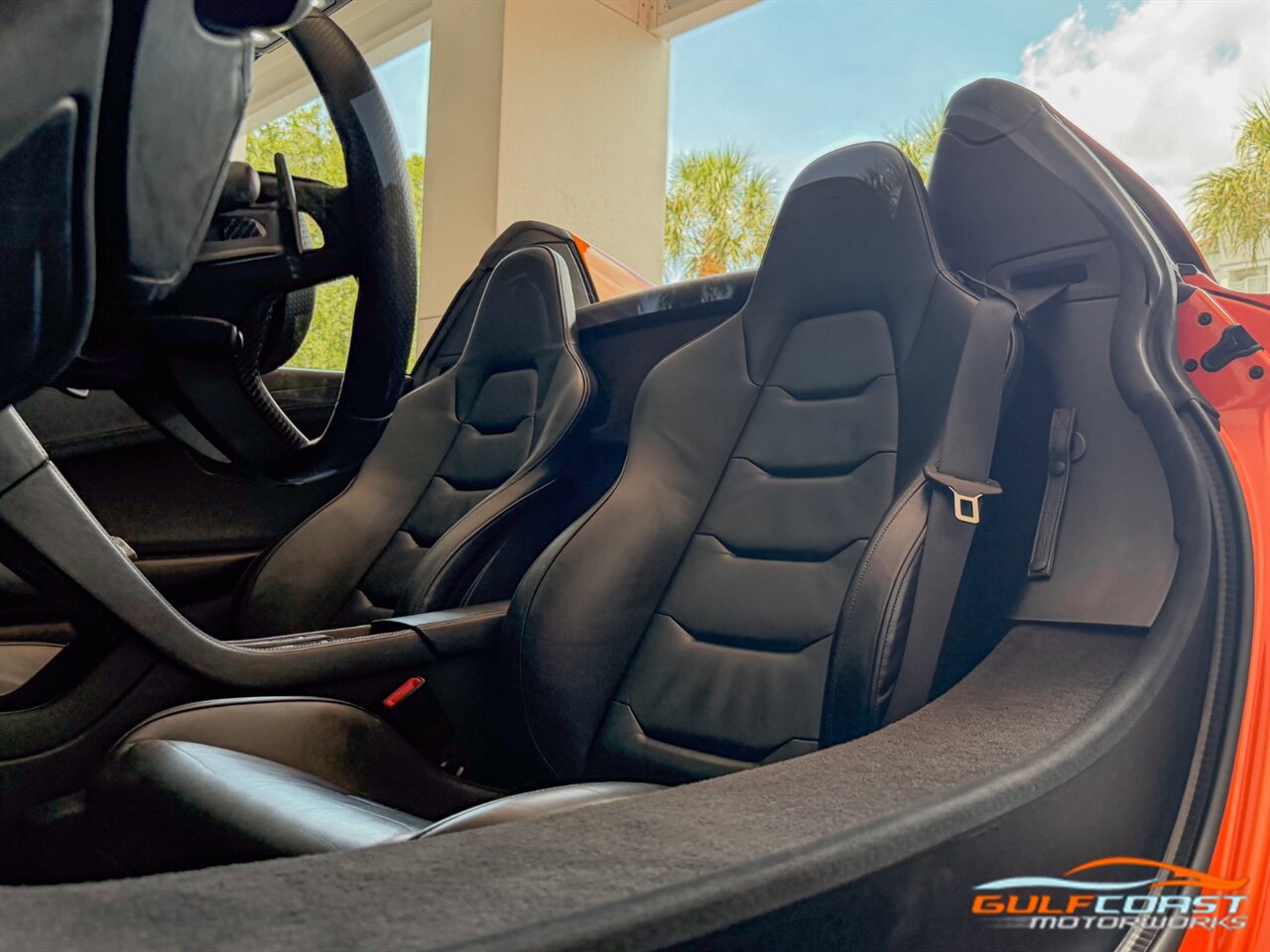 Used 2015 McLaren 650S Spider RWD image 23