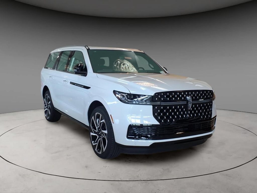 New 2027 Lincoln Navigator Black Label AWD/4WD image 1