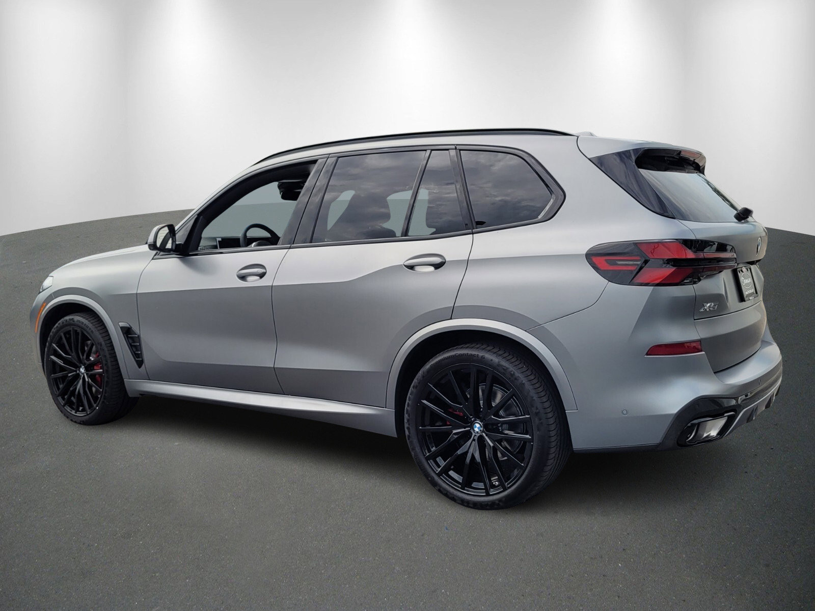 New 2026 BMW X5 sDrive40i w/ M Sport Package image 5