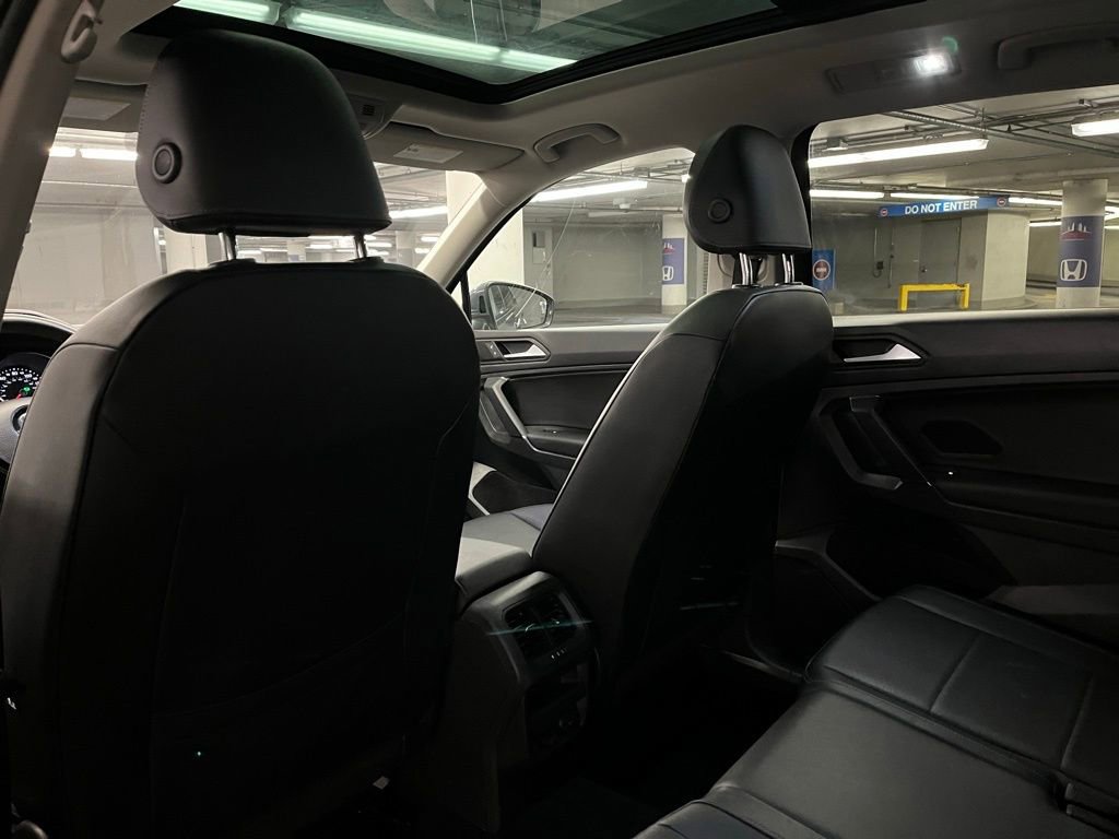Used 2020 Volkswagen Tiguan SE image 23