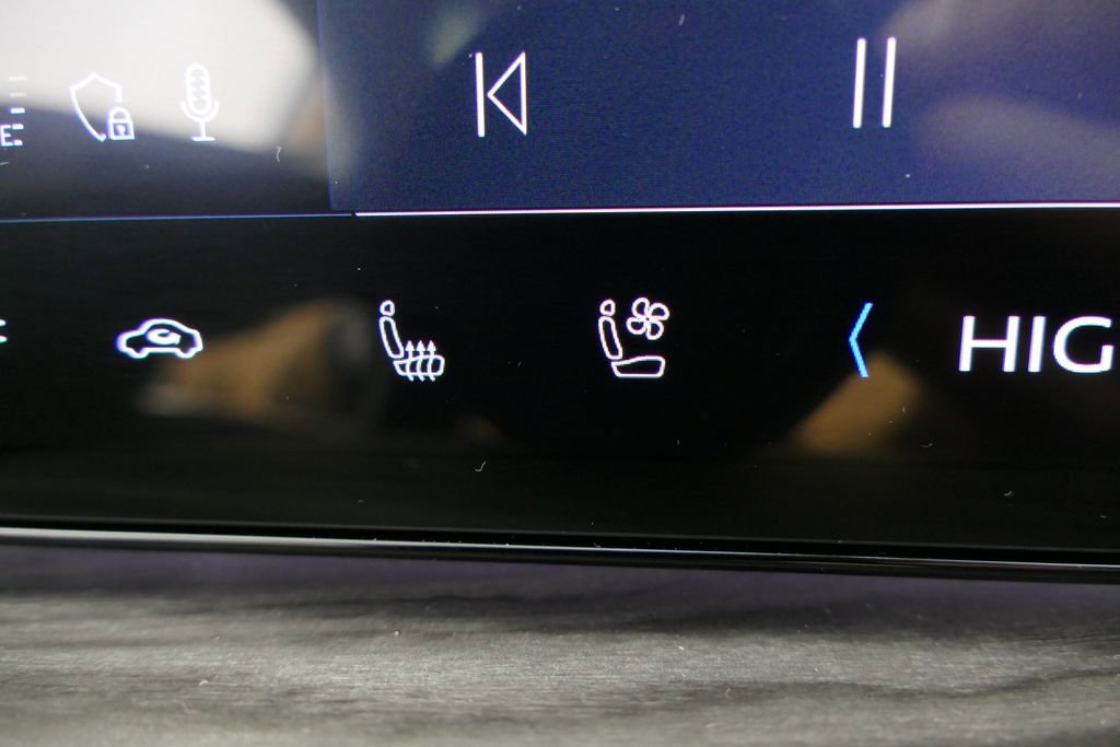 Used 2025 Audi Q5 Premium Plus image 13