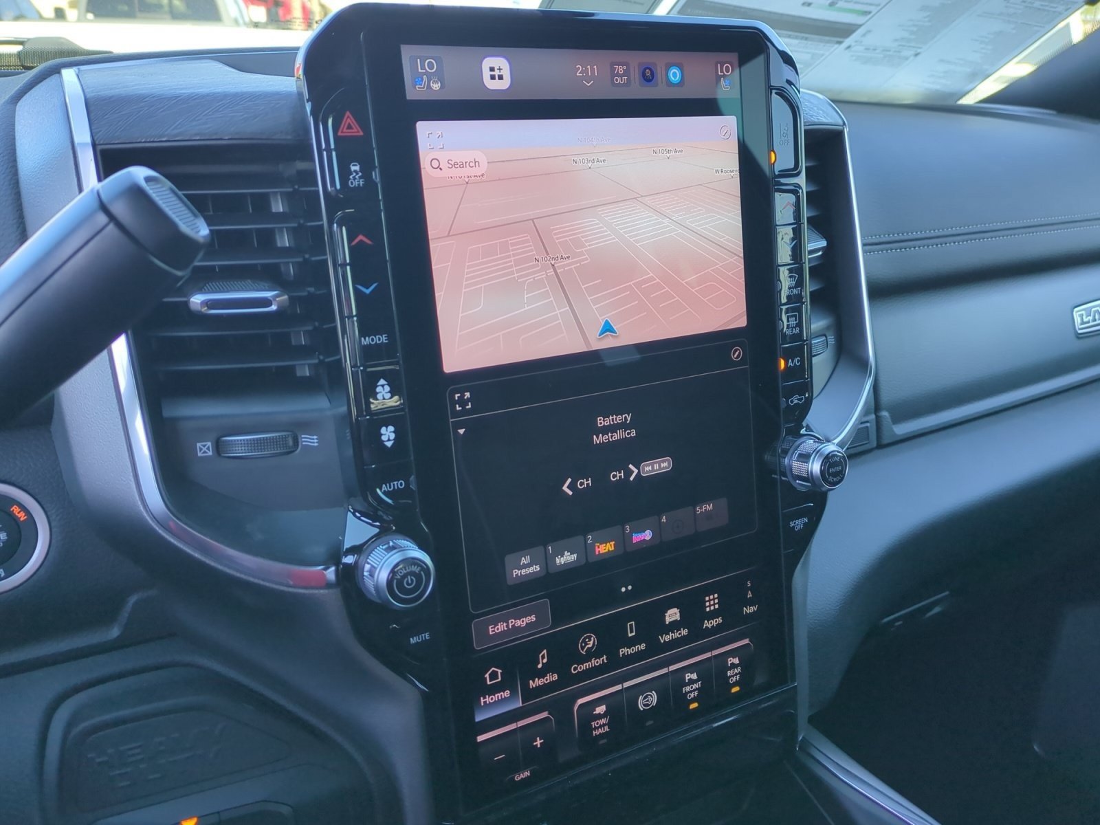 New 2026 RAM 2500 Laramie AWD/4WD image 12