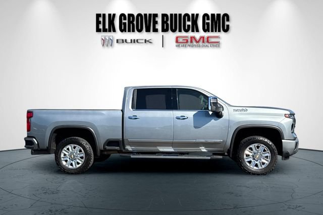 Used 2024 Chevrolet Silverado 3500 High Country w/ High Country Premium Package AWD/4WD image 3