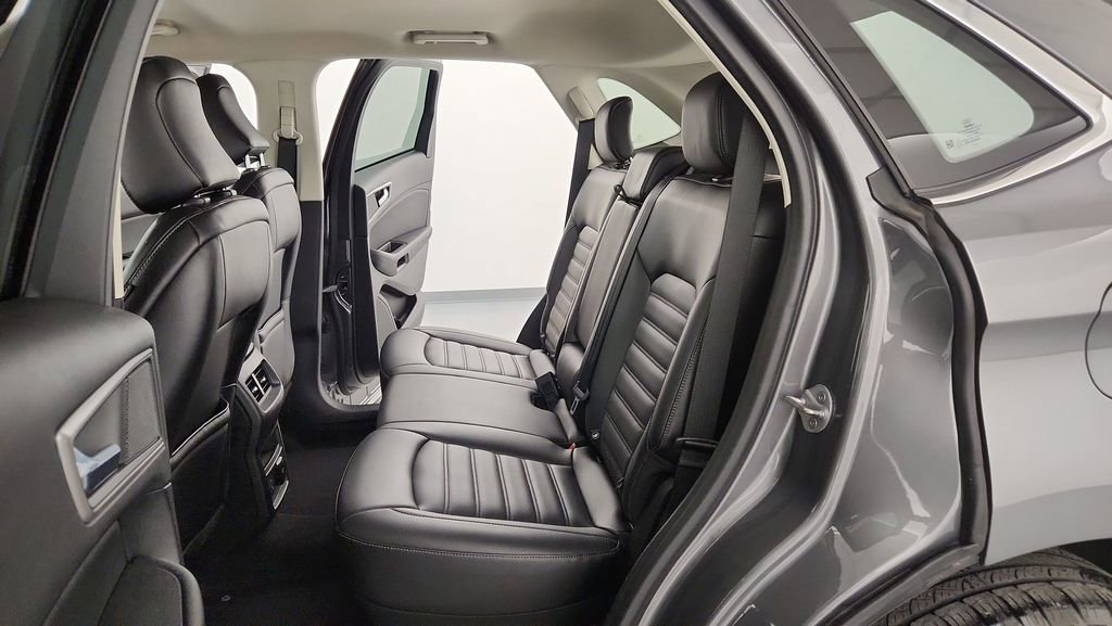 Used 2022 Ford Edge SEL w/ Convenience Package image 30