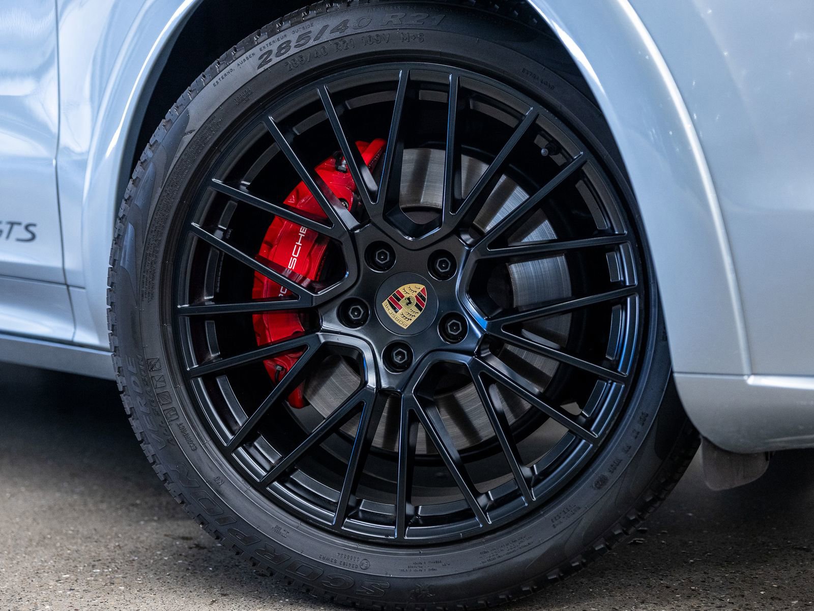 Certified 2023 Porsche Cayenne GTS AWD/4WD image 19