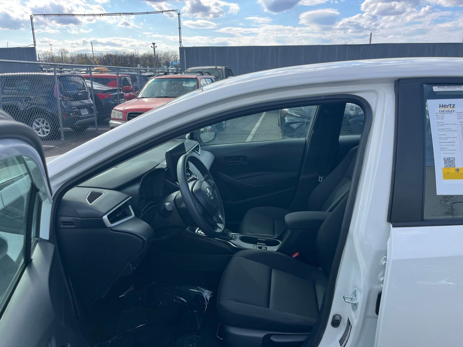 Used 2025 Toyota Corolla LE image 26