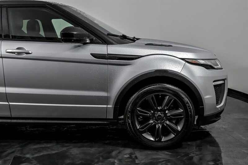 Used 2019 Land Rover Range Rover Evoque SE Premium AWD/4WD image 12