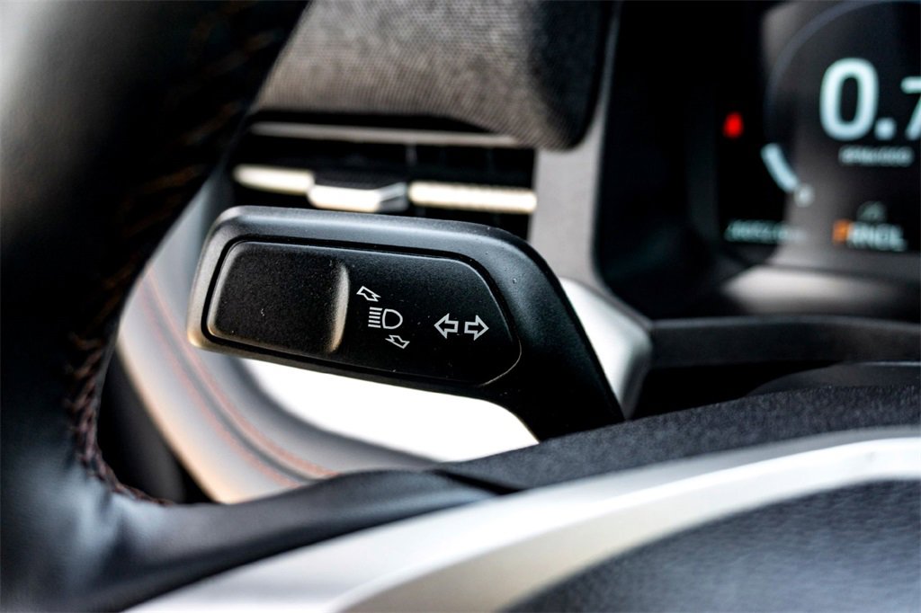 Used 2025 Ford Explorer Active image 19