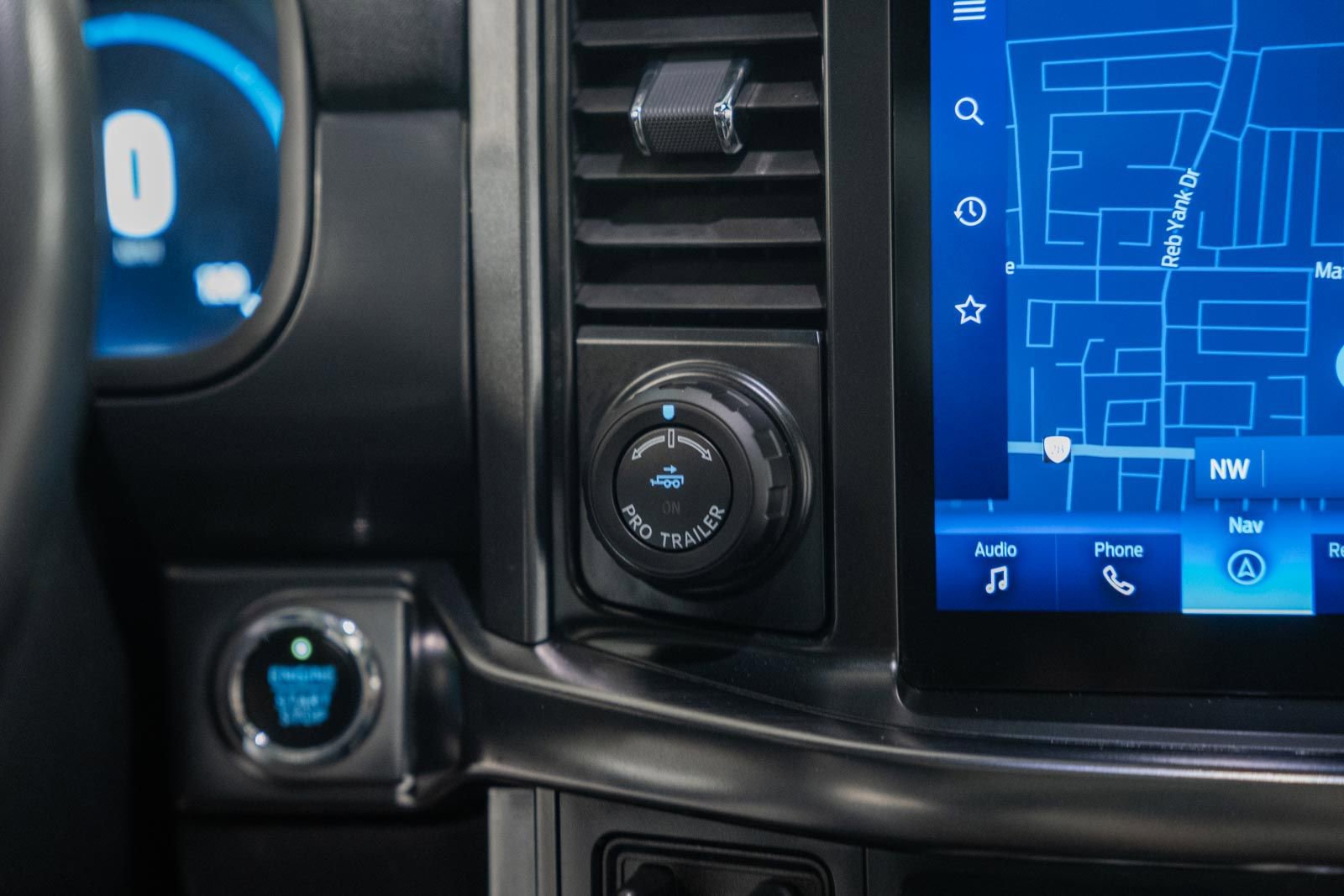 Used 2023 Ford F150 Lariat w/ Equipment Group 502A High image 33