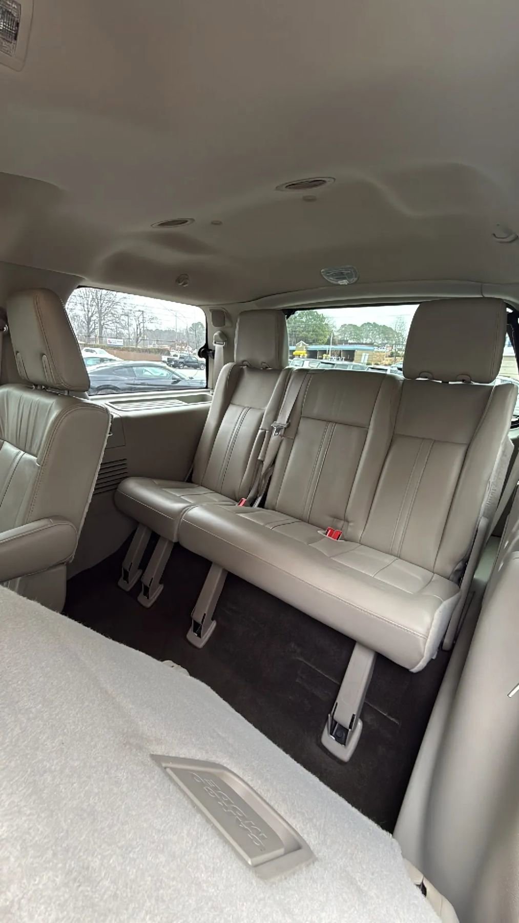 Used 2016 Lincoln Navigator Select image 44