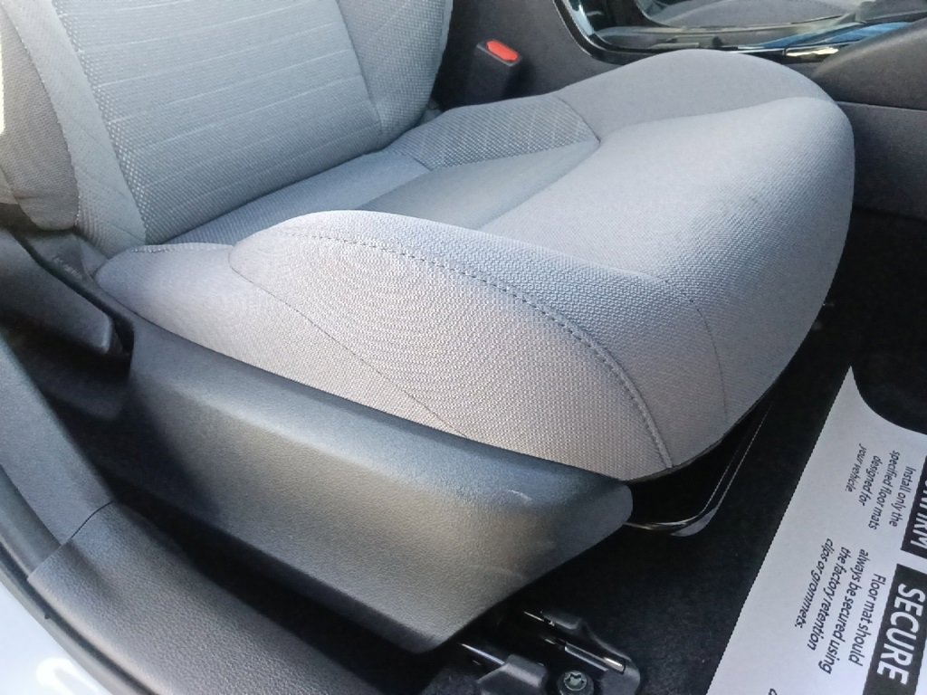 Used 2025 Toyota Corolla SE image 31