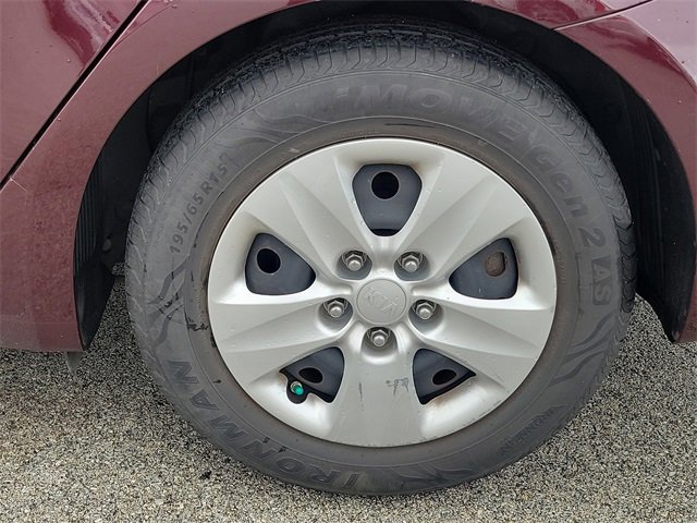 Used 2017 Kia Forte LX image 5