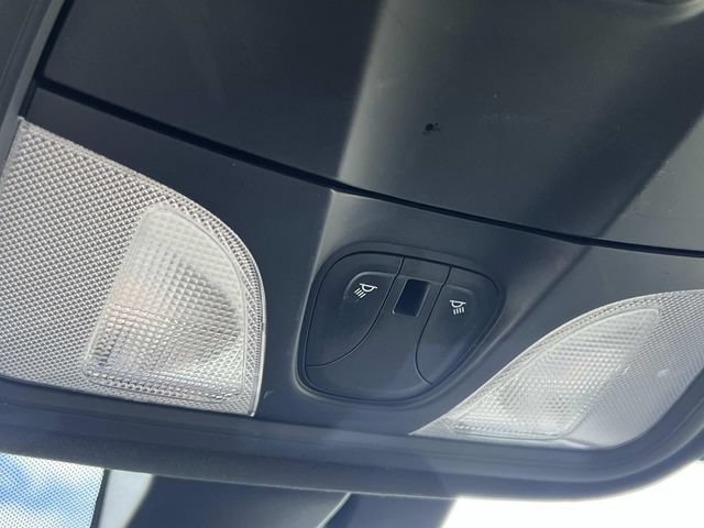 Used 2015 Chrysler 200 S w/ Comfort Group FWD image 30