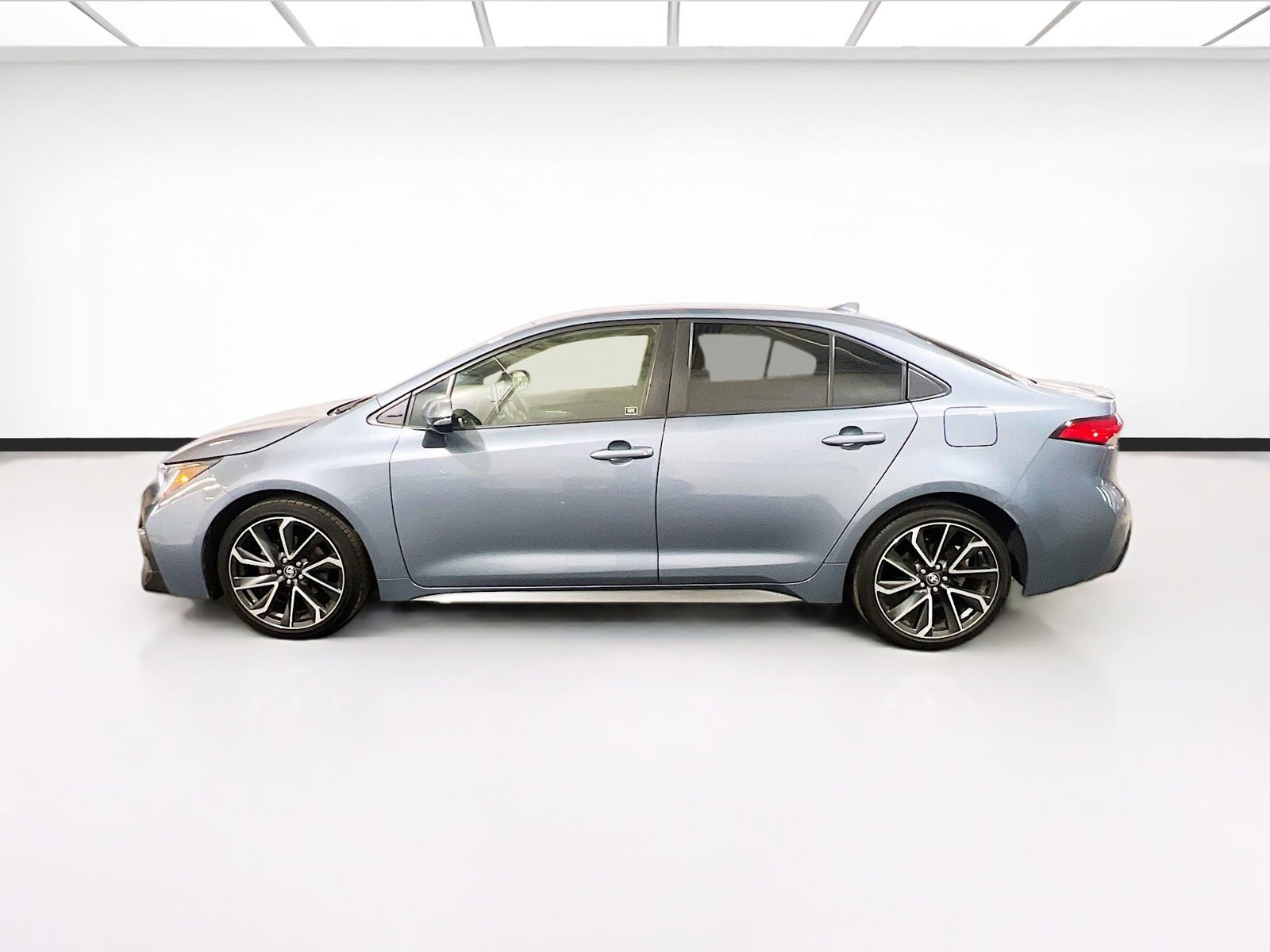 Used 2021 Toyota Corolla SE w/ Carpet Mat Package (TMS) image 21